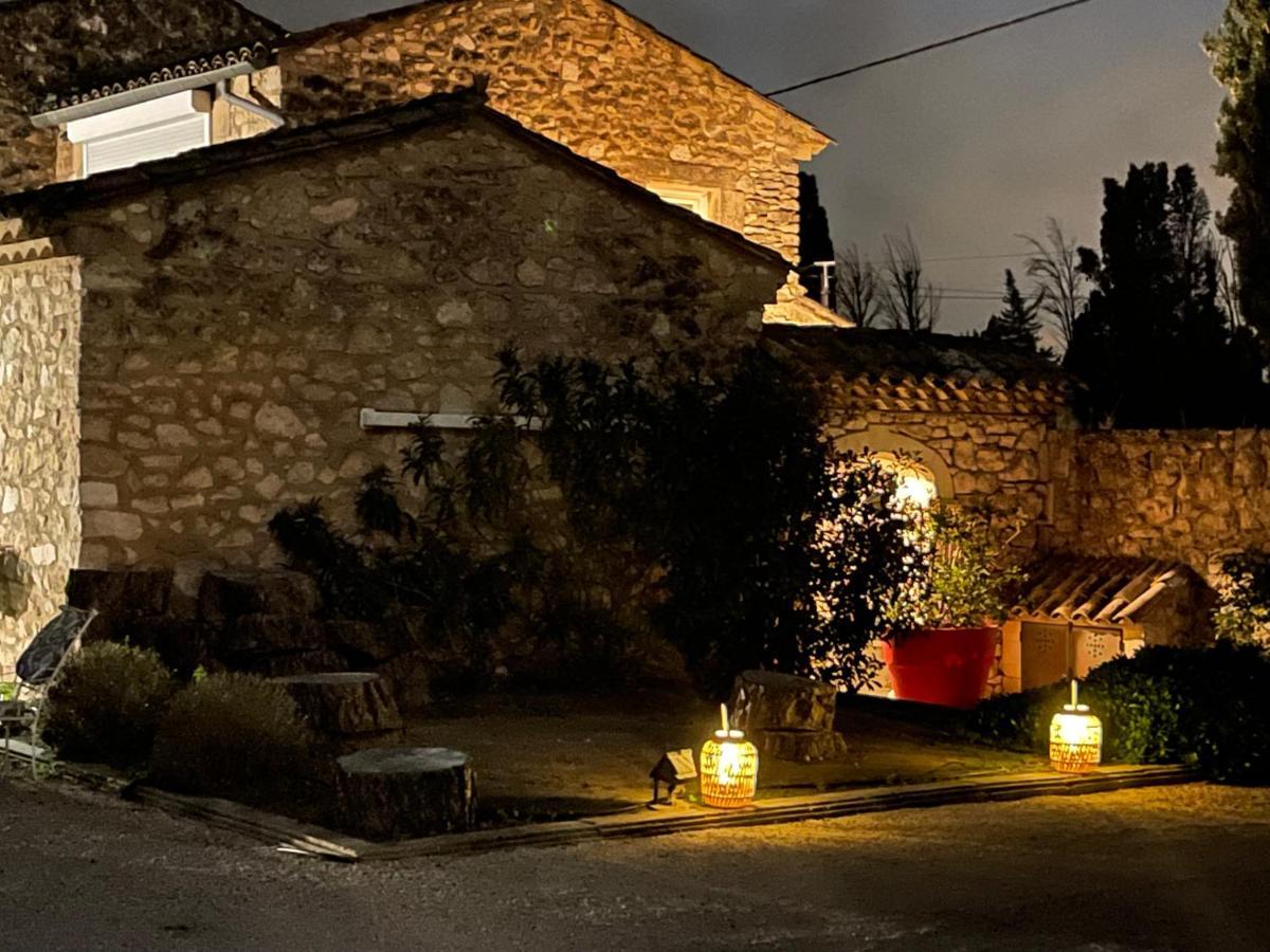 Mas De La Butte Blanche Bed & Breakfast Orgon Exterior foto