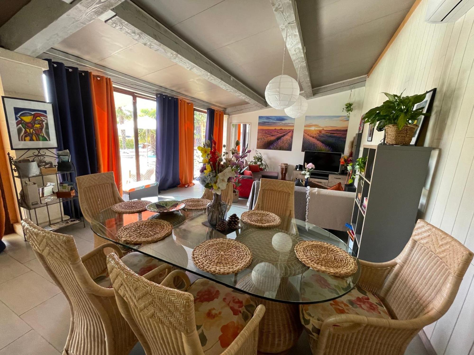 Mas De La Butte Blanche Bed & Breakfast Orgon Exterior foto