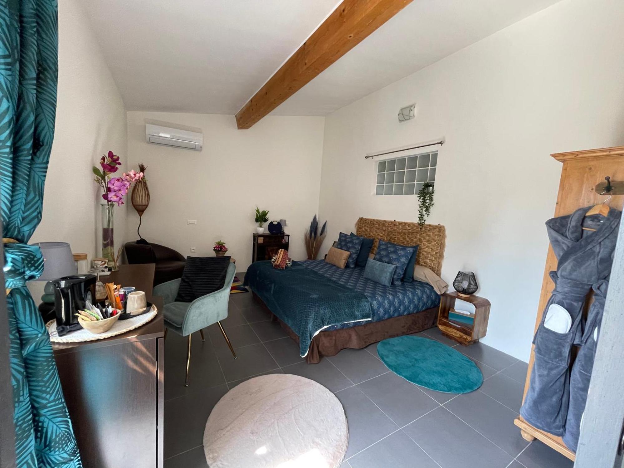 Mas De La Butte Blanche Bed & Breakfast Orgon Exterior foto