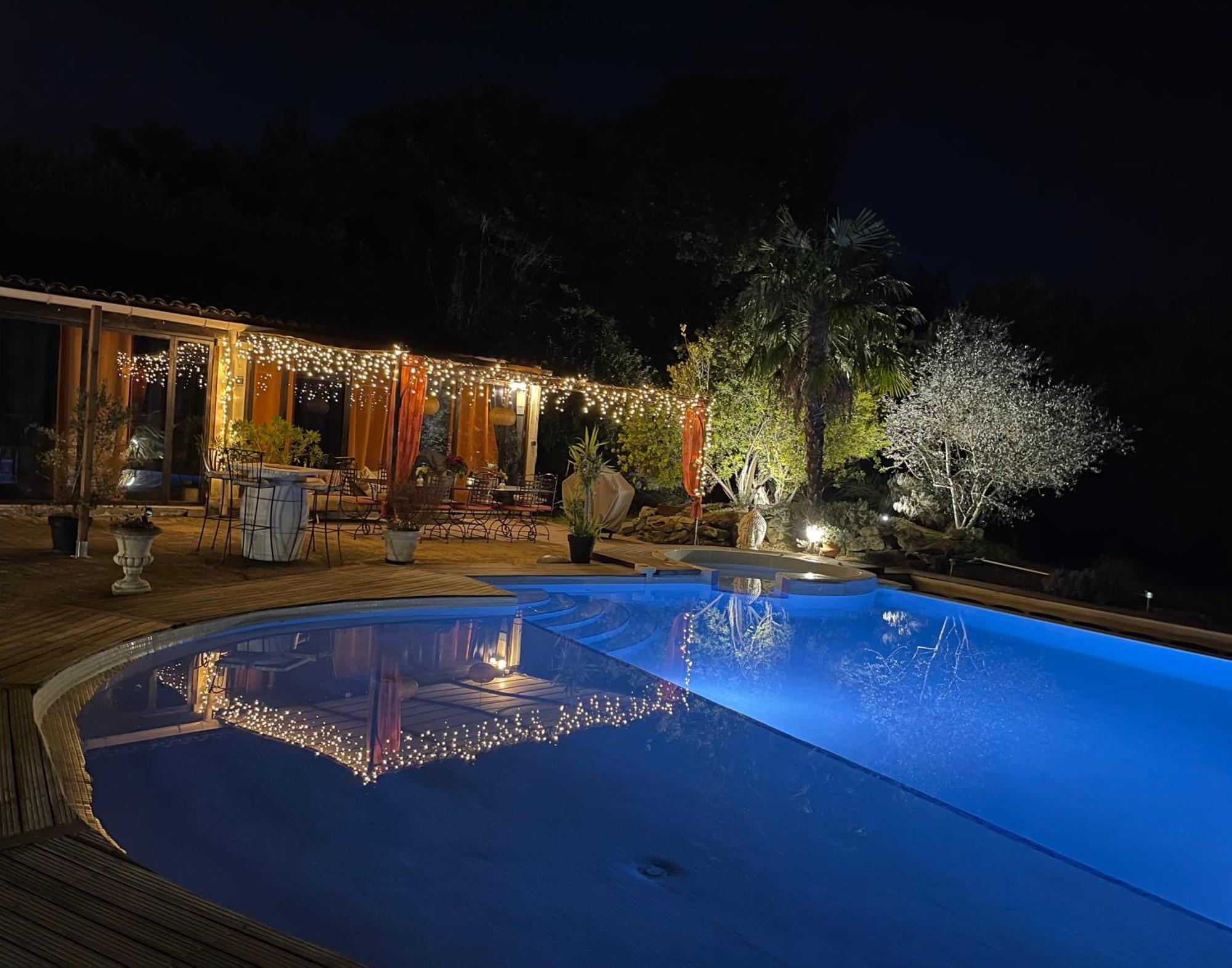 Mas De La Butte Blanche Bed & Breakfast Orgon Exterior foto
