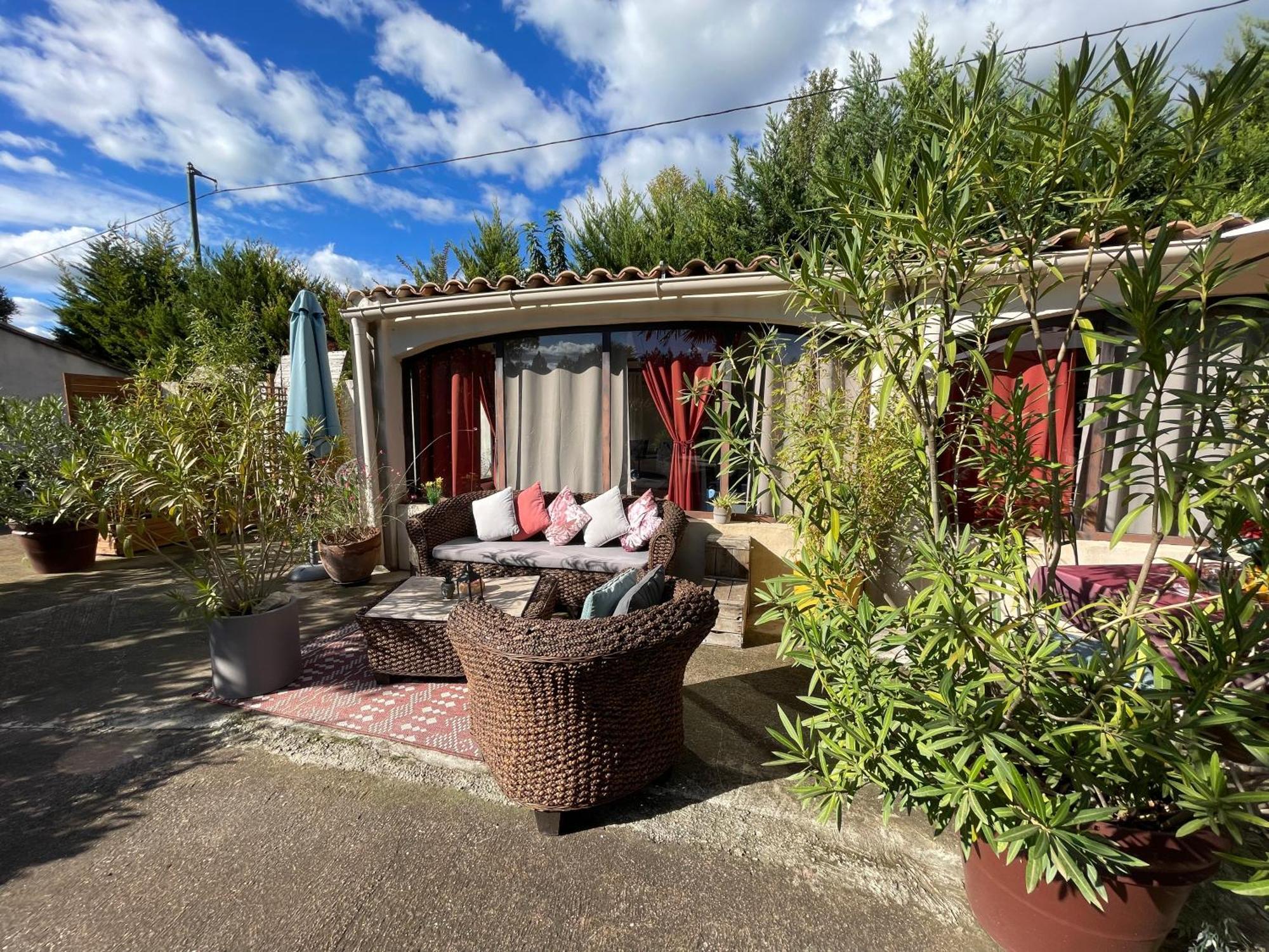 Mas De La Butte Blanche Bed & Breakfast Orgon Exterior foto